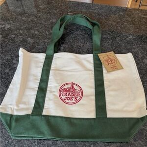 Trader Joe's Canvas Tote Bag in Green and Cream